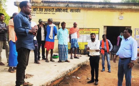 कमिश्नर बस्तर श्री डोमन सिंह ने मालगांव में धान खरीदी केन्द्र का किया निरीक्षण –