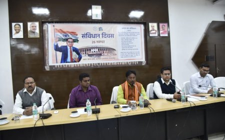 संविधान दिवस पर सांसद महेश कश्यप ने किया संविधान का वाचन