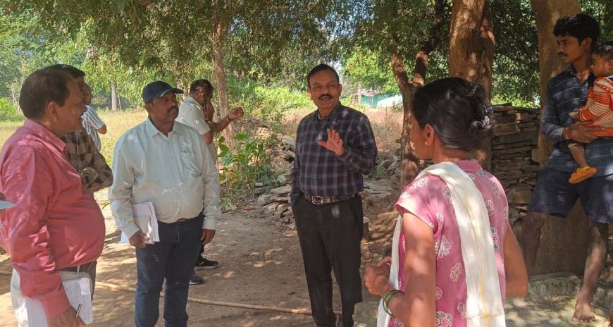 प्रमुख अभियंता ने बस्तर जिले में जल जीवन मिशन के कार्यों का निरीक्षण कर ग्रामीणों से की चर्चा