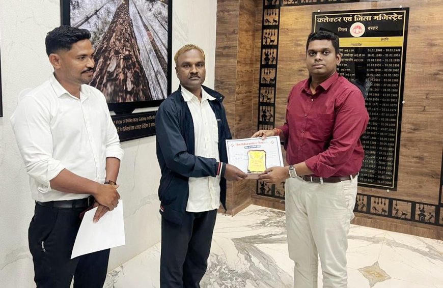 डिजिटाइजेशन के नायकों का सम्मान ,विवाहित महिला मतदाताओं के सत्यापन की चुनौती को बीएलओ ने किया पार