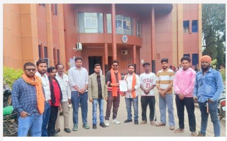 शाहिद पार्क के पास ठेले में पके हुए मांस बेचे जाने के विरोध में –विश्व हिंदू परिषद  बजरंग दल ,उग्र आंदोलन की चेतावनी