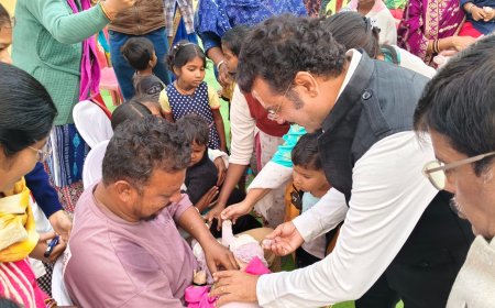 जगदलपुर में महापौर संजय पांडे ने बच्चों को 'दो बूंद जिंदगी की' पिलाकर की पल्स पोलियो महाअभियान की शुरुआत–