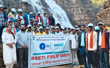 नुवा बाट से बस्तर में बदलाव की नई इबारत ,चित्रकोट और तीरथगढ़ जलप्रपात के सौंदर्य में खोए पुनर्वासित