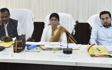 बस्तर को विकसित जिला बनाने जनप्रतिनिधि और अधिकारी मिलकर करें काम-जिला पंचायत अध्यक्ष श्रीमती वेदवती कश्यप