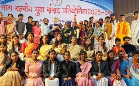 संभाग स्तरीय युवा संसद-कोण्डागांव बना सिरमौर