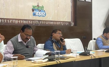 आवास योजना के निर्माण कार्यों में आवश्यक प्रगति लाने के निर्देश