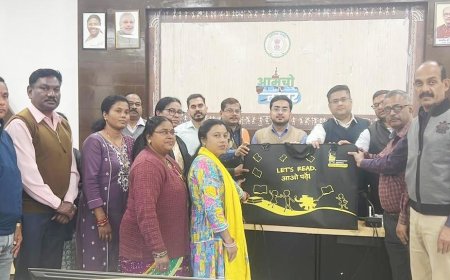 बस्तर में शिक्षा की नई अलख , पढ़ेसे बस्तर अभियान से बच्चों को मिल रही मिनी लाइब्रेरी की सौगात