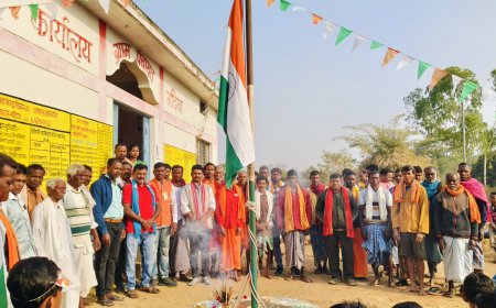 ग्राम गढ़िया में तिरंगा लहराया,सरपंच भरत ने दी सबको अपनी शुभकामनाएं