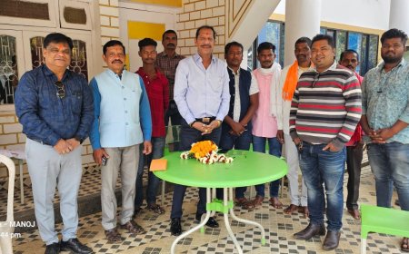 समाज सेवी , कुमार जयदेव से मिलने पहुंचे– हमीरगढ़ के मांझी मुखिया