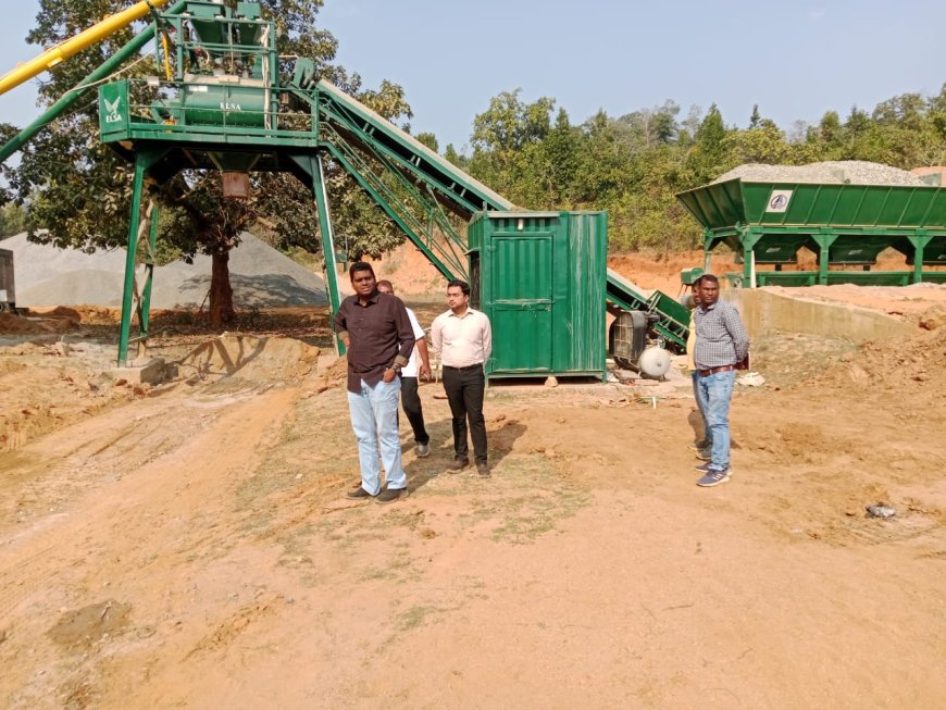 बस्तर कलेक्टर श्री हरिस एस ने किया निर्माण कार्यों का निरीक्षण, तेजी से कार्य करने के निर्देश