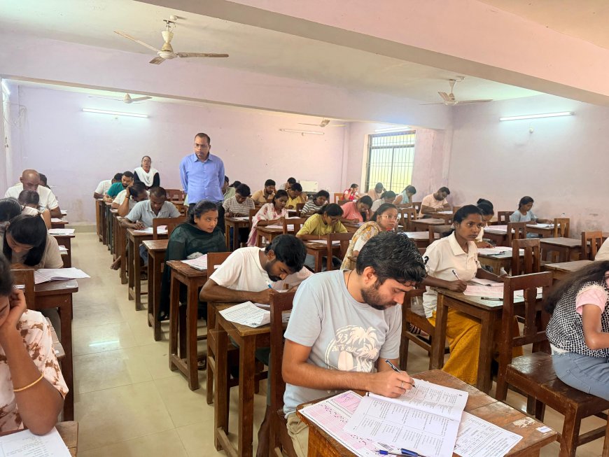 कड़ी सुरक्षा के बीच जगदलपुर में संपन्न हुई बाल देखरेख संस्था अधीक्षक परीक्षा , पीएससी सदस्य श्री प्रवीण वर्मा ने किया निरीक्षण