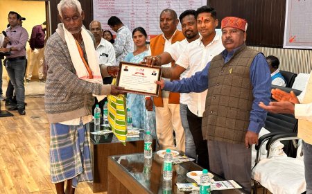 जगदलपुर में विद्युत विभाग के योजनाओं के प्रचार के साथ सम्मानित हुए हितग्राही