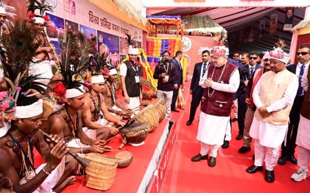 जनजातीय परंपराओं और संस्कृति पर आधारित  प्रदर्शनी का केंद्रीय गृह मंत्री श्री अमित शाह ने किया अवलोकन