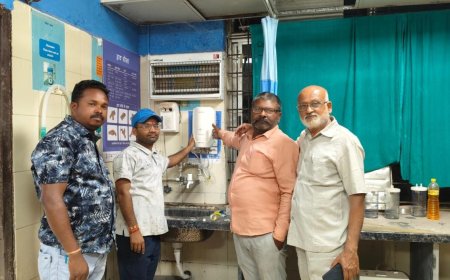 वैवाहिक वर्षगांठ के अवसर पर डॉक्टर चायवाला ने मेडिकल कॉलेज डिमरापाल में गर्म पानी हेतु गीजर मशीन लगवाया