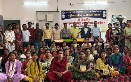 हर्बल गुलाल प्रशिक्षण से महिला स्वावलंबन को मिला नया आयाम