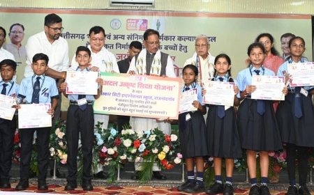 जगदलपुर के श्रमिक की बेटी डिंपल कश्यप अब संस्कार सिटी स्कूल में संवार रही अपना भविष्य