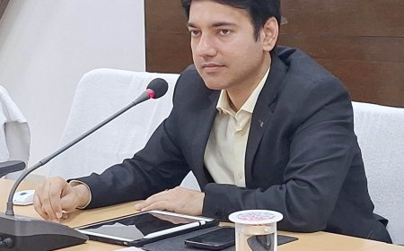 कलेक्टर श्री छिकारा ने ली कृषि एवं उद्यानिकी विभाग की समीक्षा बैठक