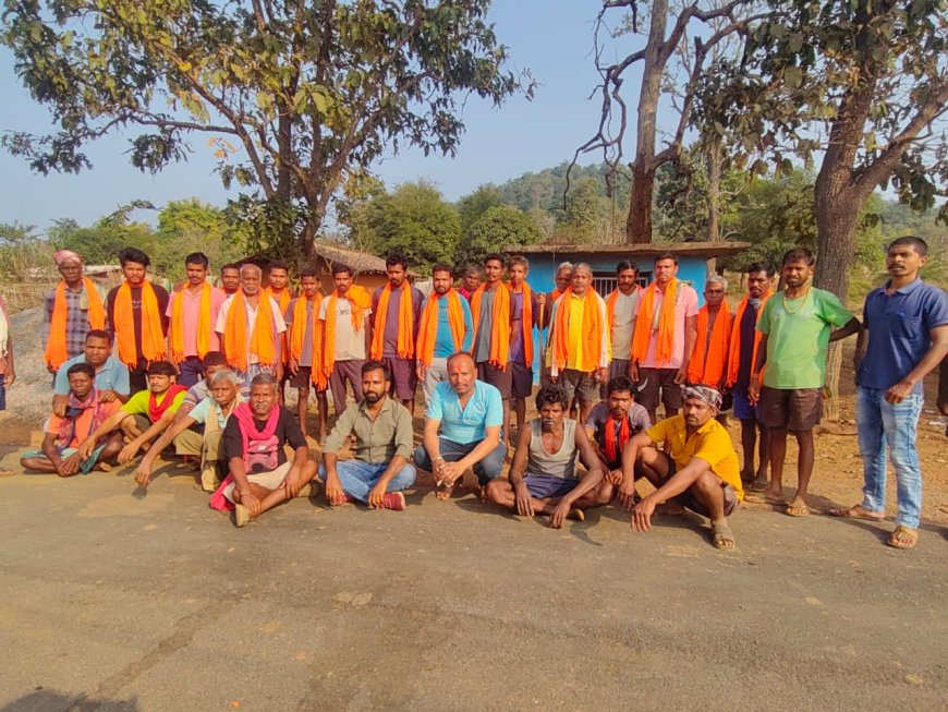 अबूझमाड़ क्षेत्र के 3 परिवारों ने घर वापसी कर सनातन धर्म को अपनाया