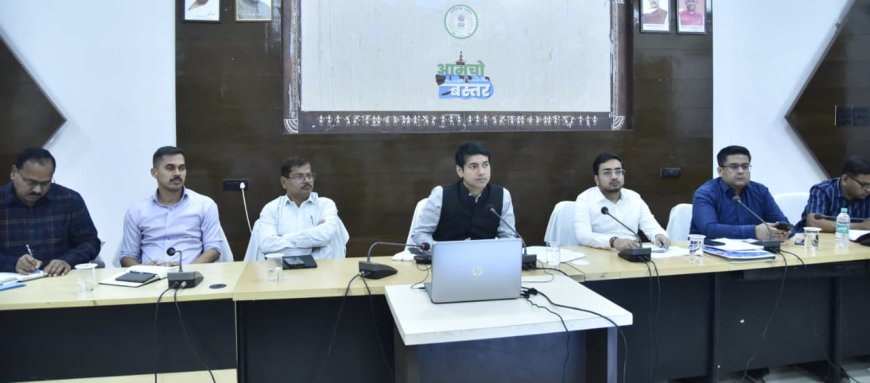 चित्रकोट महोत्सव की तैयारियों को लेकर कलेक्टर श्री आकाश छिकारा ने दिए निर्देश