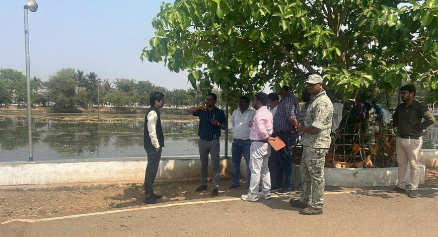 कलेक्टर श्री आकाश छिकारा ने बस्तर आर्ट गैलरी (कलागुड़ी) का किया निरीक्षण