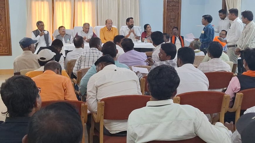 छत्तीसगढ़ राज्य पिछड़ा वर्ग कल्याण आयोग ने समाज प्रमुखों से भेंटकर समस्याएं सुनी