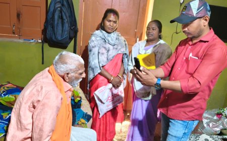 आयुष्मान और वय वंदन कार्ड वितरण में प्रदेश का अग्रणी जिला बना बस्तर