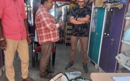 नगर निगम आयुक्त के निरीक्षण में संजय मार्केट में कार्रवाई, 82 किलो प्रतिबंधित पॉलिथीन जब्त