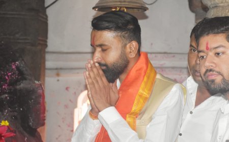 जगदलपुर भाजपा कार्यालय में माथा टेक,माँ दंतेश्वरी मंदिर में पूजा कर आध्यात्मिक यात्रा की शुरुआत –अभिलाष यादव