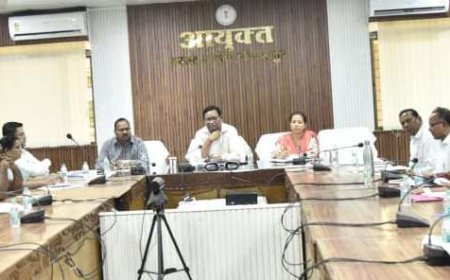 ग्रीष्मकालीन पेयजल व्यवस्था को करें सुदृढ़-कमिश्नर बस्तर श्री डोमन सिंह