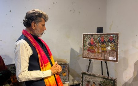 विधायक श्री किरण सिंह देव ने भित्ति चित्र प्रदर्शनी को बताया 'अद्भुत', उमड़ा जनसैलाब