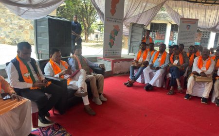 बस्तर सांसद – महेश कश्यप ने कार्यकर्ताओं संग सुना प्रधानमंत्री मोदी के 'मन की बात' का 132वां एपिसोड