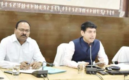 गैस सिलेंडर की होम डिलीवरी को दी जाए प्राथमिकता- कलेक्टर श्री आकाश छिकारा