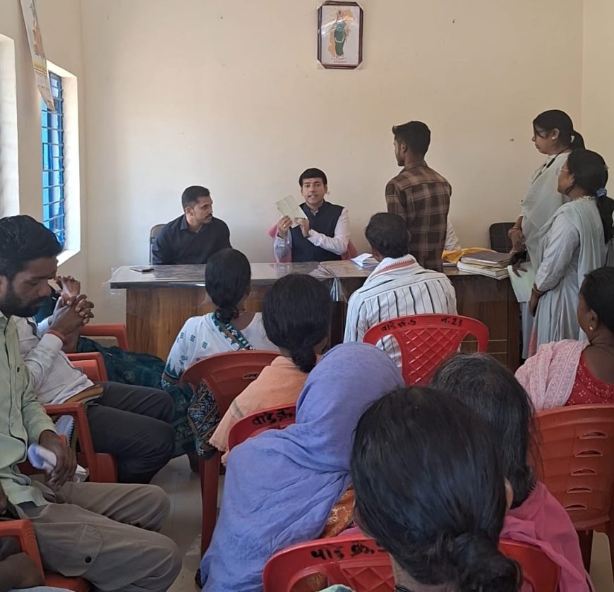 क्षमापुर में आयोजित राजस्व शिविर का कलेक्टर ने किया अवलोकन, प्रकरणों के त्वरित निराकरण के दिए निर्देश