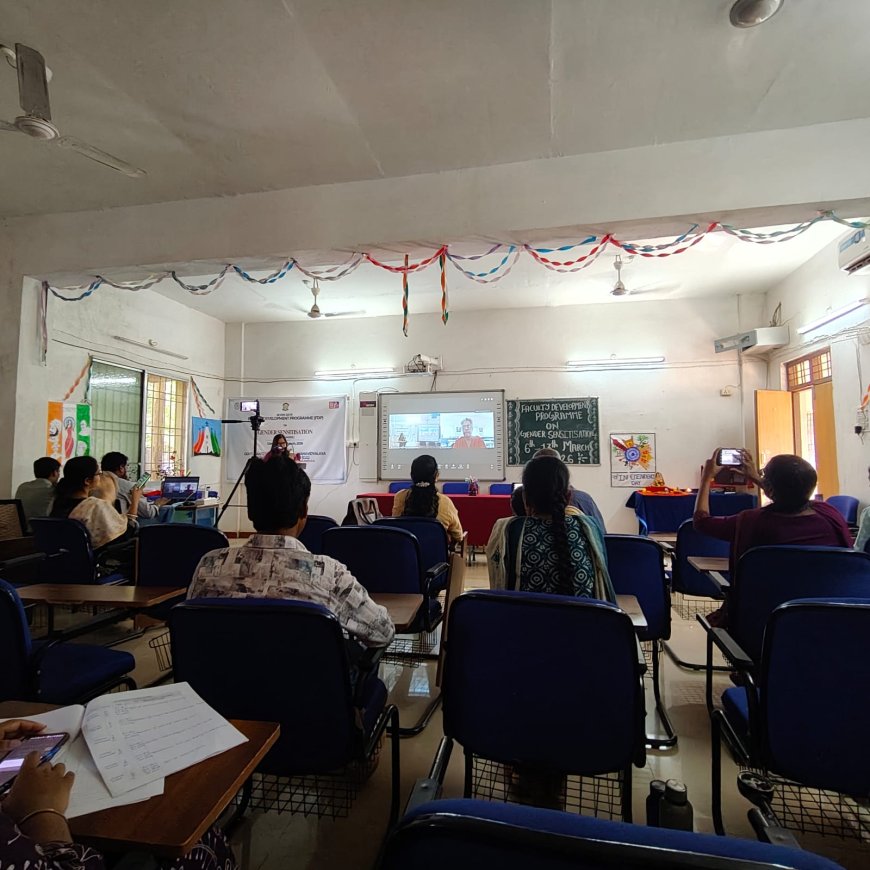 शासकीय दंतेश्वरी स्नातकोत्तर महिला महाविद्यालय, जगदलपुर में आयोजित सात दिवसीय प्राध्यापक विकास कार्यक्रम के छठवें दिवस का आयोजन सम्पन्न