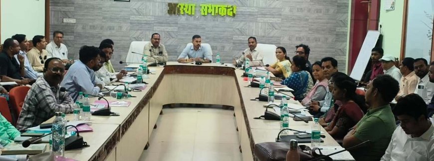 जनगणना-2027 के सफल क्रियान्वयन हेतु कलेक्टोरेट में एक दिवसीय रिफ्रेशर