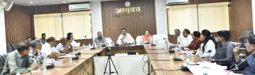 ग्रीष्मकालीन पेयजल व्यवस्था को करें सुदृढ़-कमिश्नर बस्तर श्री डोमन सिंह