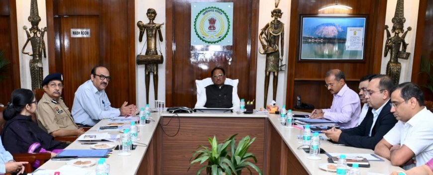 मुख्यमंत्री ने पश्चिम एशिया की उच्चस्तरीय समीक्षा बैठक की वीडियो कॉन्फ्रेसिंग के माध्यम से आईजी, कमिश्नर, कलेक्टरों को दिए निर्देश