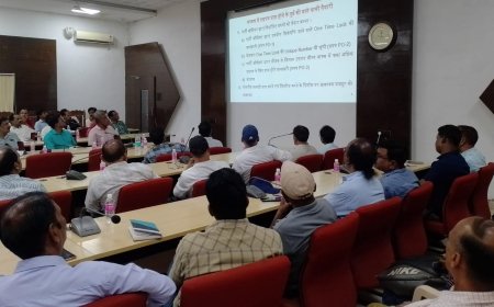 बस्तर जिले में परीक्षा हेतु रहेगी सुरक्षा और परिवहन व्यवस्था चाक-चौबंद, अधिकारियों को मिला प्रशिक्षण