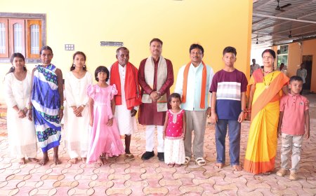 बस्तर सांसद महेश कश्यप के निवास में कार्यक्रम में शामिल हुए छत्तीसगढ़ शासन के वन मंत्री केदार कश्यप