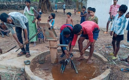 गर्मी में राहत हेतु बस्तर में हैंडपंप संधारण अभियान तेज, महिला तकनीशियन बनी बदलाव की ताकत