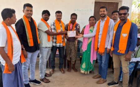 गांव चलो - बस्ती चलो अभियान के तहत लोहंडीगुड़ा के खरियागुड़ा पहुचे भाजपा युवा मोर्चा के सदस्य