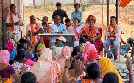 भाजपा के गाँव चलो, गली चलो" अभियान के तहत ग्राम गढ़िया में सरकारी योजनाओं को लेकर ग्रामीण से सीधा संवाद