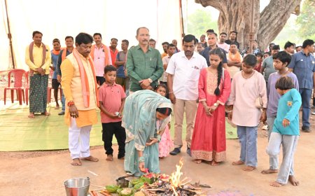 बस्तर सांसद महेश कश्यप सपरिवार ग्राम कोर्टा झिटकागुड़ा पारा की मड़ई में हुए शामिल