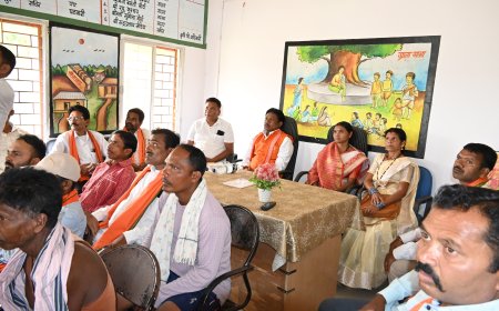 लेंड्रा बूथ में सुनी मन की बात–सांसद महेश कश्यप ने :प्रधानमंत्री ने अंतरिक्ष विज्ञान,डिजिटल जनगणना और आत्मनिर्भर भारत की उपलब्धियों को सराहा