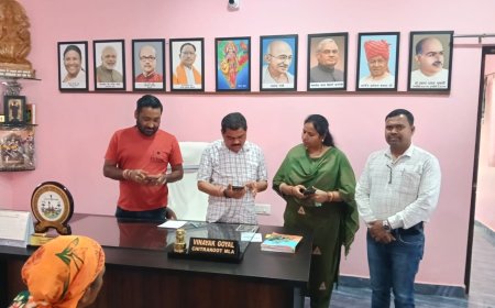 डिजिटल भारत के सशक्त निर्माण की दिशा में एक प्रेरणादायक पहल करते हुए विनायक गोयल ने मोबाइल ऐप के माध्यम से अपने परिवार की जनगणना प्रक्रिया स्वयं पूर्ण की