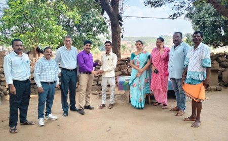तोकापाल के ग्राम गाटम में पहले दिन ही पूरा हुआ जनगणना कार्य ,प्रगणक दिगेश्वर पोर्ते के कार्य की अधिकारियों ने की सराहना