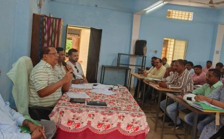 बस्तर संभाग में पेंशन प्रकरणों के त्वरित निराकरण हेतु संयुक्त संचालक ने संवेदनशील पहल करने दिए निर्देश