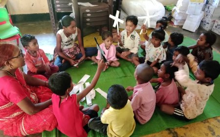बस्तर के 126 आंगनबाड़ी केंद्रों में बच्चों ने खेल-खेल में सीखी गणित और धूप से सुरक्षा