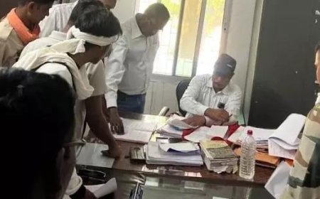 जेल से निकलकर आरोपी ने जनपद सदस्य पद के लिए भरा नामांकन