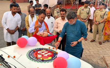 विधायक श्री किरण सिंह देव और आईजी श्री सुंदरराज पी ने जिले के लिए ग्यारह ‘अत्याधुनिक डायल 112’ और फॉरेंसिक मोबाइल वैन को दिखाई हरी झंडी